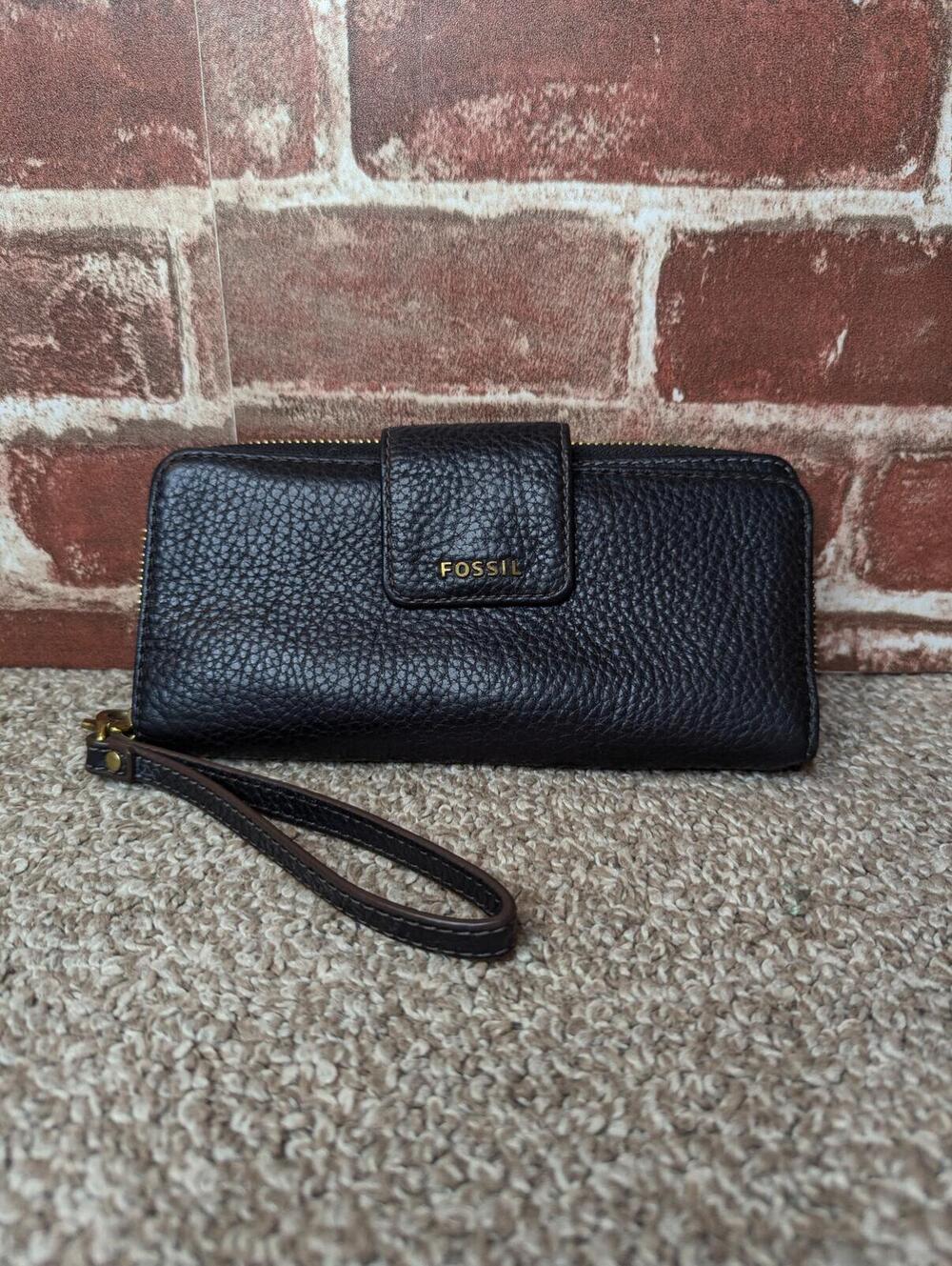 Fossil Madison Leather Zip Clucth Wristet Wallet Black - Pebbled